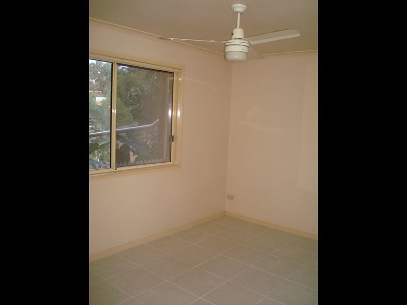 8 Windward Rise, Pacific Pines QLD 4211