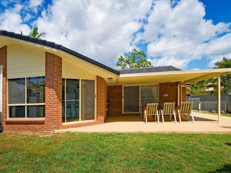 131 Mildura Dr, Helensvale QLD 4212