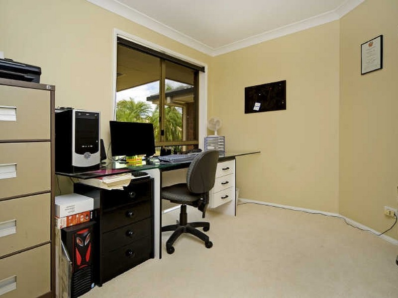 131 Mildura Dr, Helensvale QLD 4212