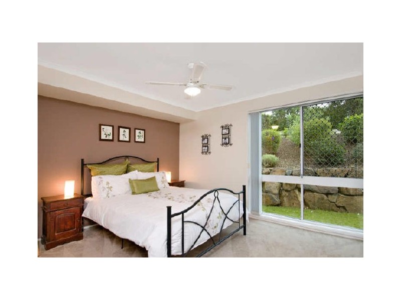 8 Pomona Court, Helensvale QLD 4212