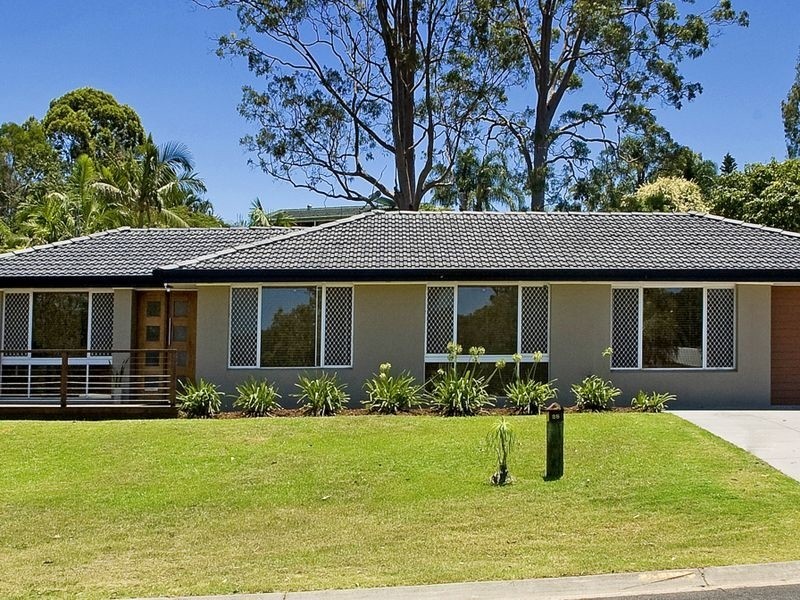 28 Armidale Cr, Helensvale QLD 4212