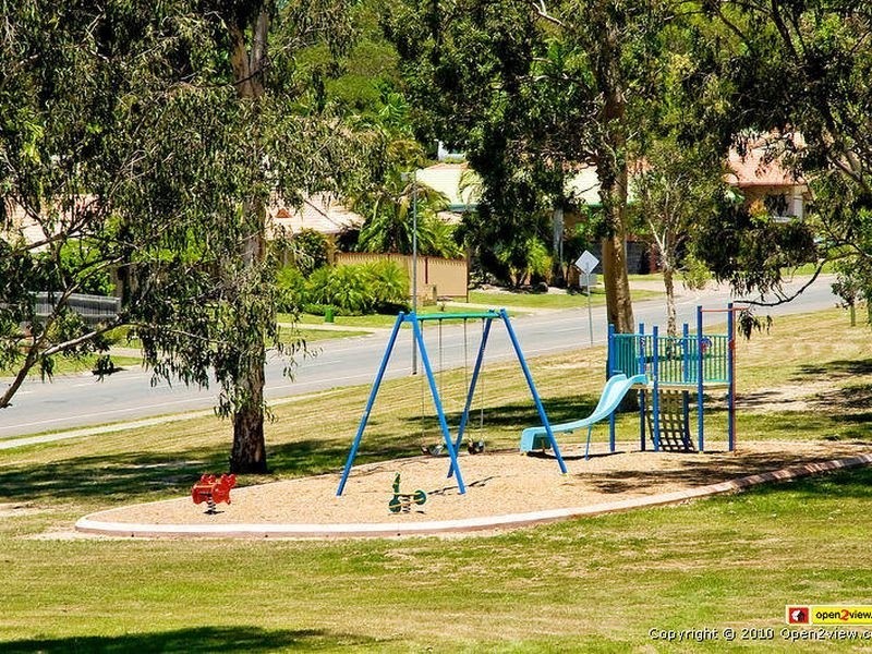 28 Armidale Cr, Helensvale QLD 4212