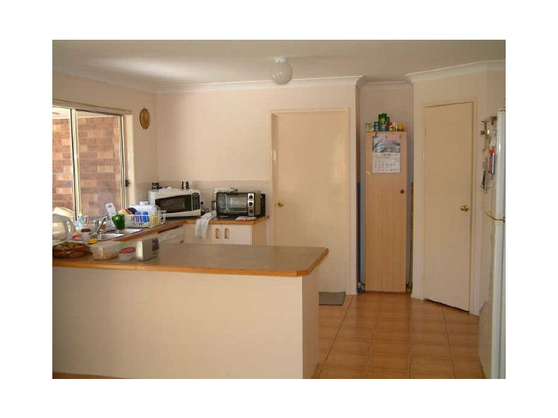 16 Mussau Street, Pacific Pines QLD 4211