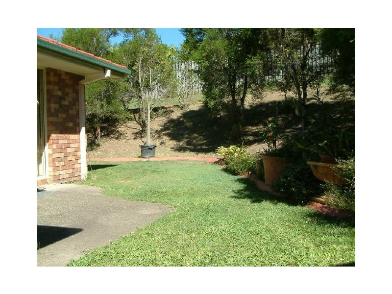 16 Mussau Street, Pacific Pines QLD 4211