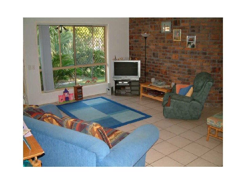 2/7 Illusion Court, Oxenford QLD 4210