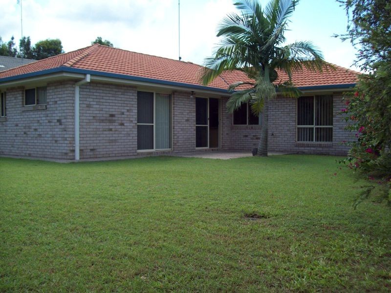 10 Matzia Avenue, Pacific Pines QLD 4211