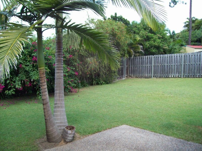 10 Matzia Avenue, Pacific Pines QLD 4211