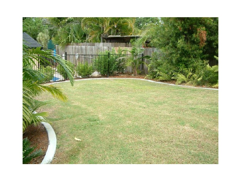 17 Ashford Rd, Helensvale QLD 4212
