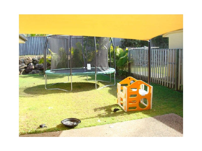 22 Molokai Crescent, Pacific Pines QLD 4211