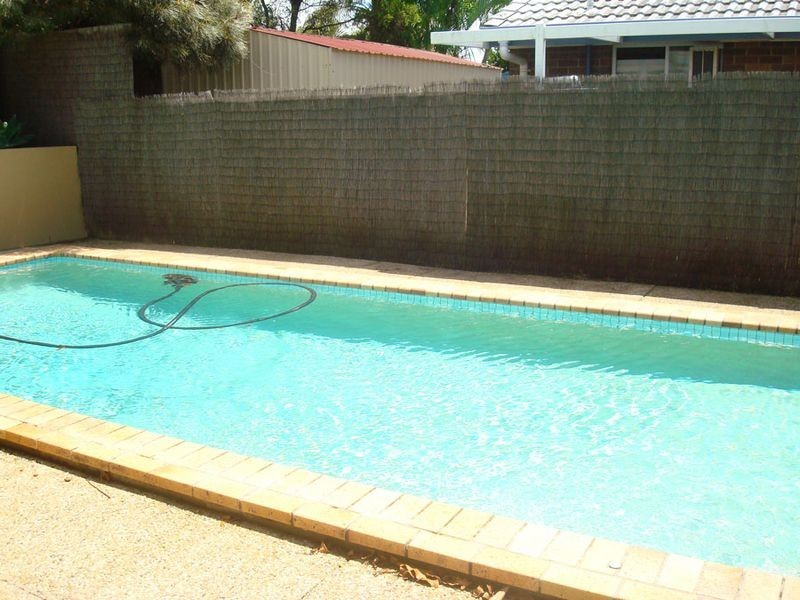 98 Mildura Drive, Helensvale QLD 4212