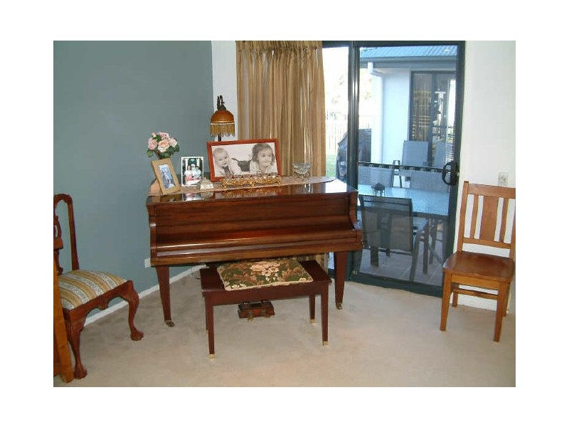 15 Bahketta Street, Oxenford QLD 4210