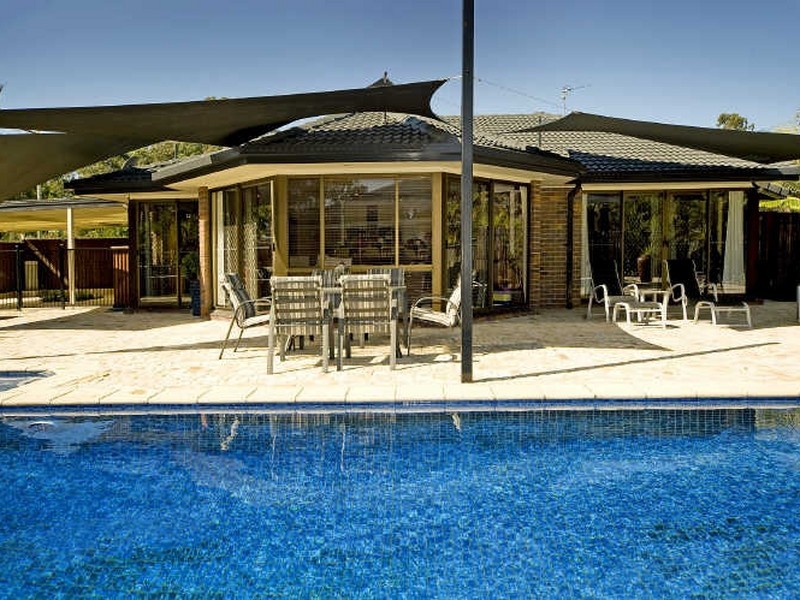 36 Riverdowns Crescent River Downs, Helensvale QLD 4212