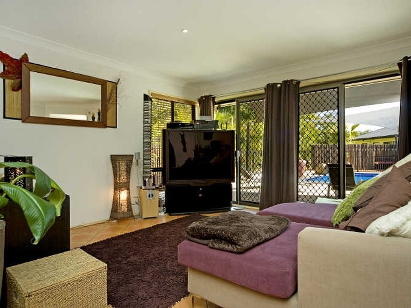 36 Riverdowns Crescent River Downs, Helensvale QLD 4212