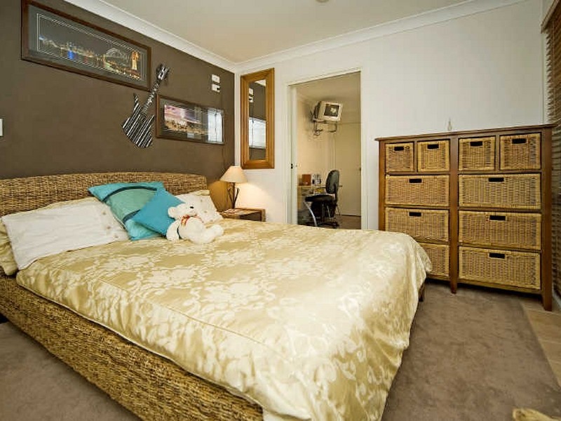 36 Riverdowns Crescent River Downs, Helensvale QLD 4212