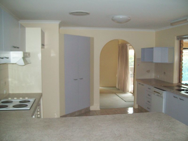 28 Adaminaby Drive, Helensvale QLD 4212