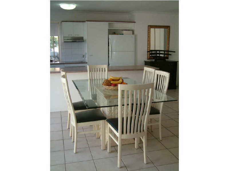 73 Marble Arch Place, Arundel QLD 4214