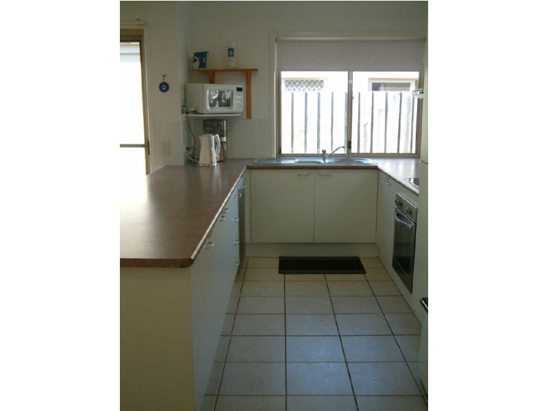 73 Marble Arch Place, Arundel QLD 4214