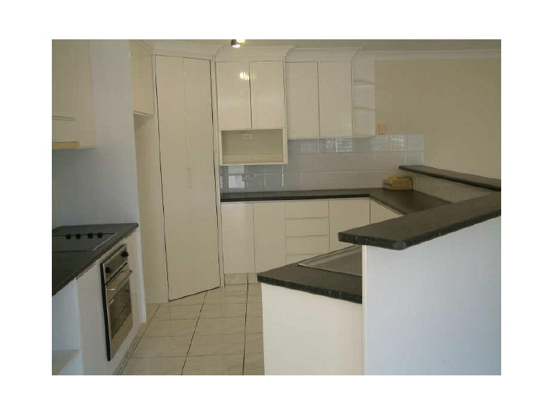 32 Boreen Ct, Helensvale QLD 4212