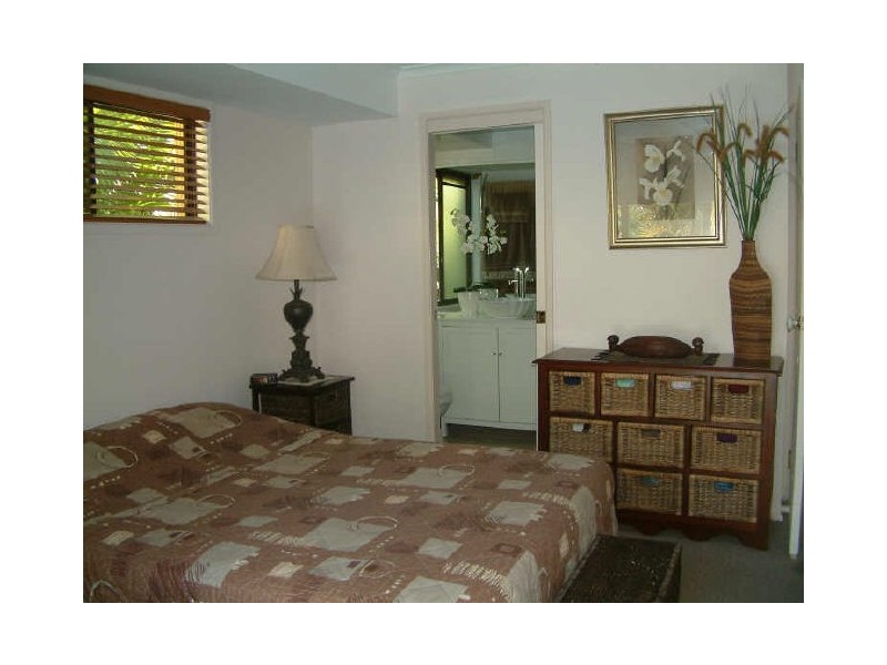 13 Armidale Cr, Helensvale QLD 4212