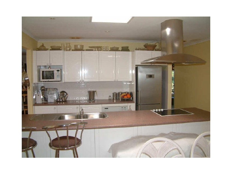 13 Armidale Cr, Helensvale QLD 4212