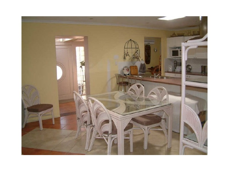 13 Armidale Cr, Helensvale QLD 4212