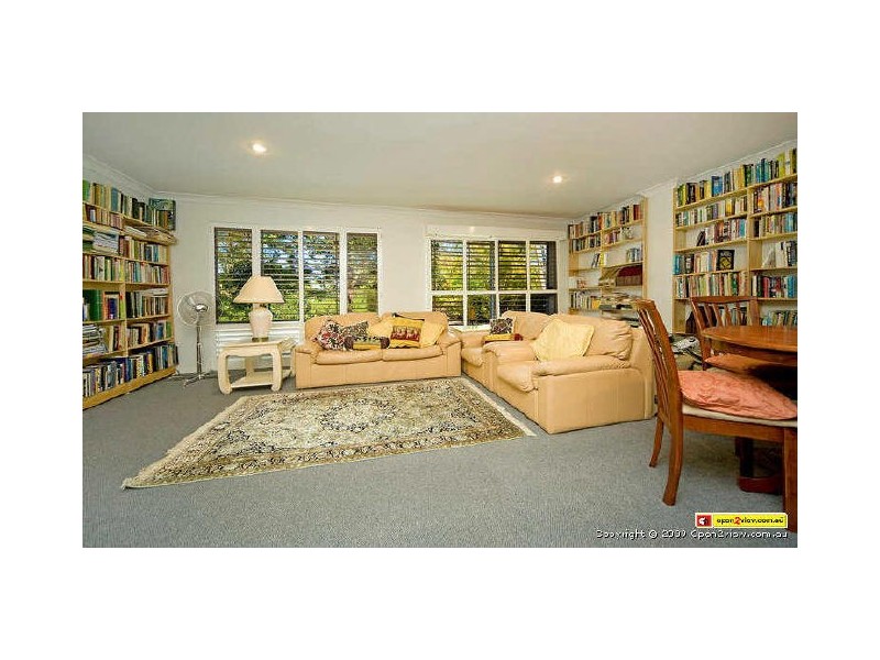 25 Hammond Drive, Gaven QLD 4211