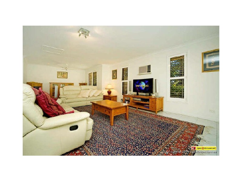 25 Hammond Drive, Gaven QLD 4211