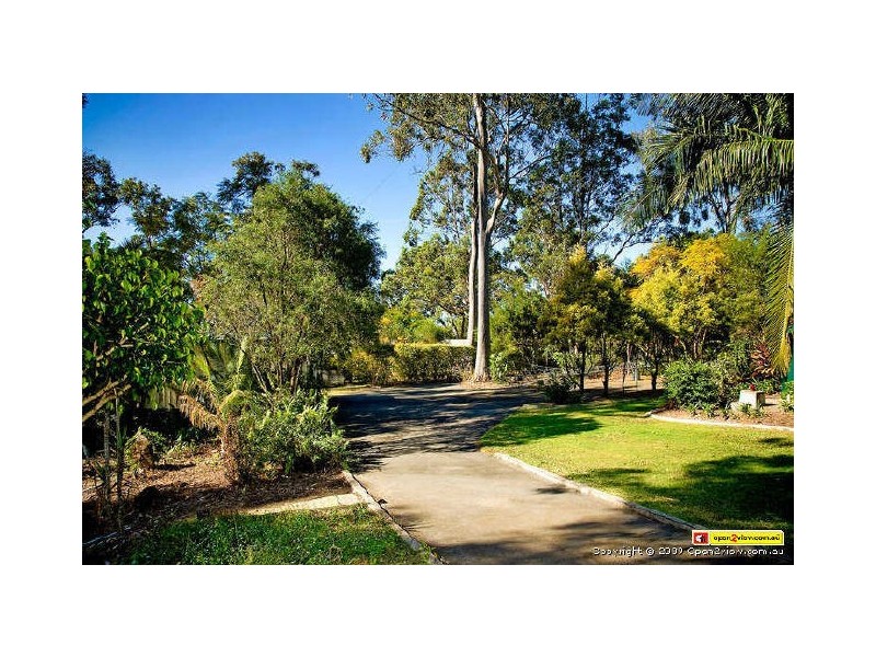 25 Hammond Drive, Gaven QLD 4211