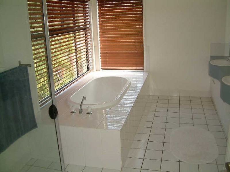 23 Corringle Close, Helensvale QLD 4212