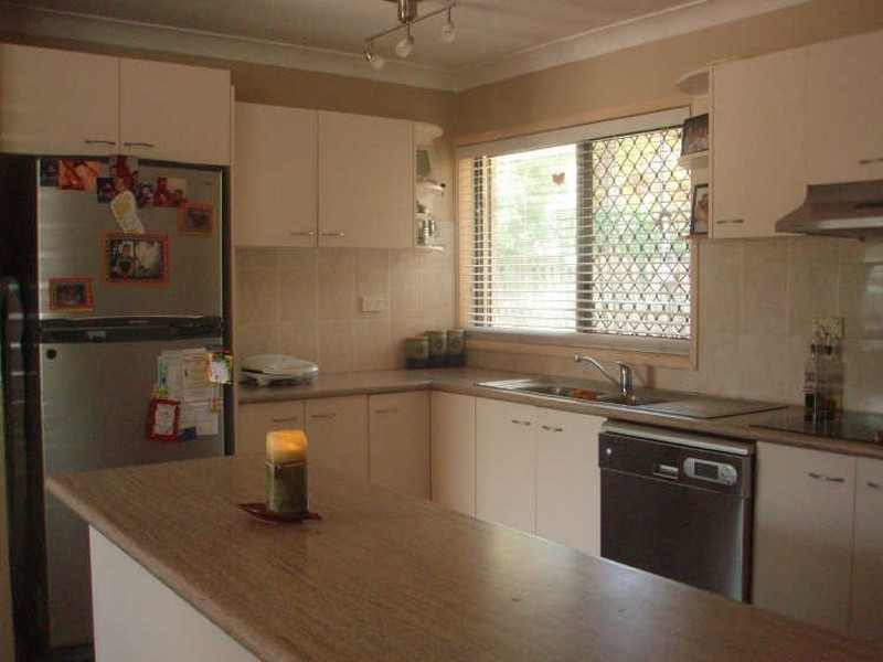 4 Atkins Pl, Helensvale QLD 4212