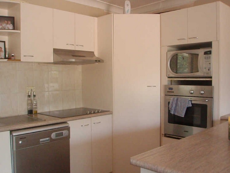 4 Atkins Pl, Helensvale QLD 4212
