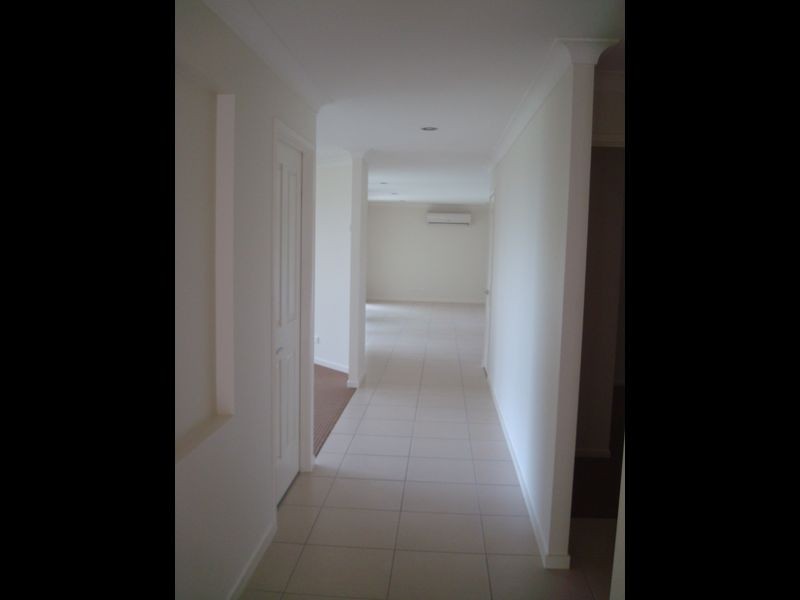 83 Tamworth Drive, Helensvale QLD 4212