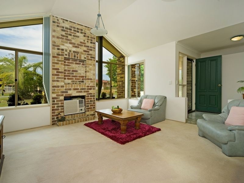 30 Gwydir Court, Helensvale QLD 4212