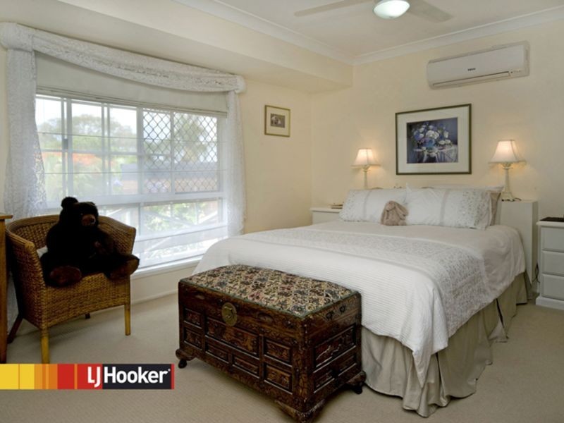 6 Cobram Place, Helensvale QLD 4212