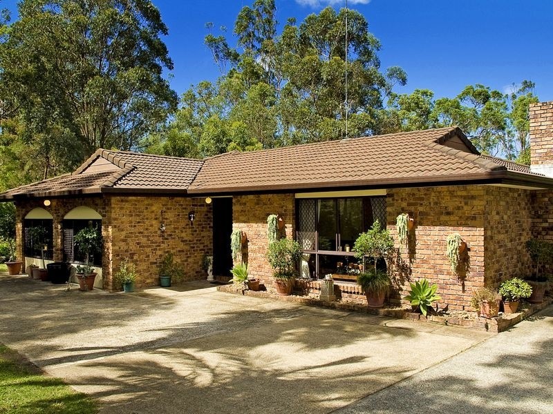 8 Edelweiss Way, Gaven QLD 4211