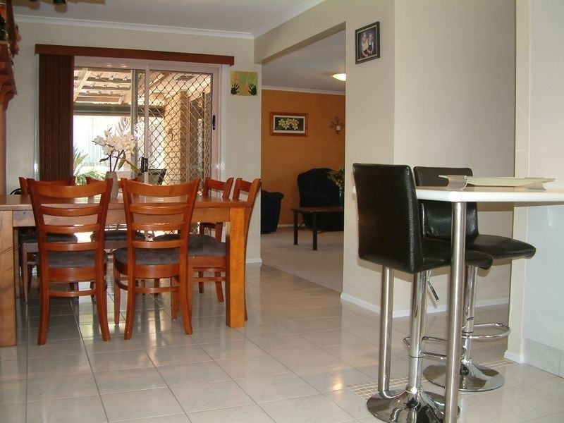 3 Samford Court, Helensvale QLD 4212