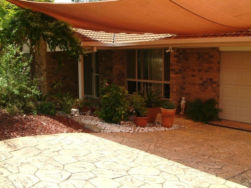 7 Gambier Crescent, Pacific Pines QLD 4211