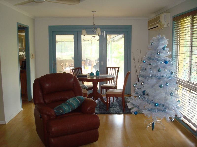 6 Mundulla Place, Helensvale QLD 4212