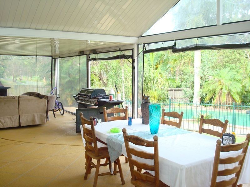 6 Mundulla Place, Helensvale QLD 4212