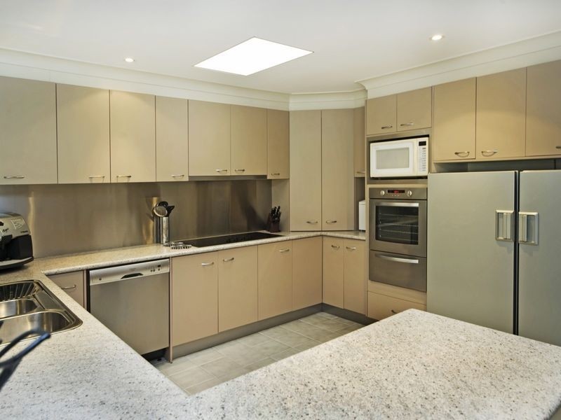 7 Tenterfield Ct, Helensvale QLD 4212