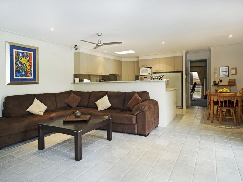 7 Tenterfield Ct, Helensvale QLD 4212