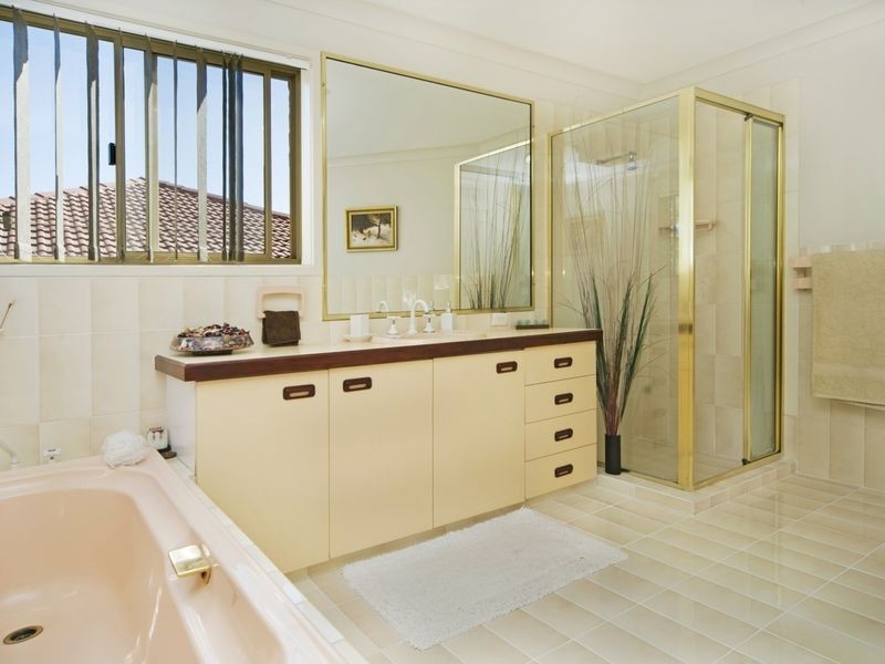 7 Tenterfield Ct, Helensvale QLD 4212