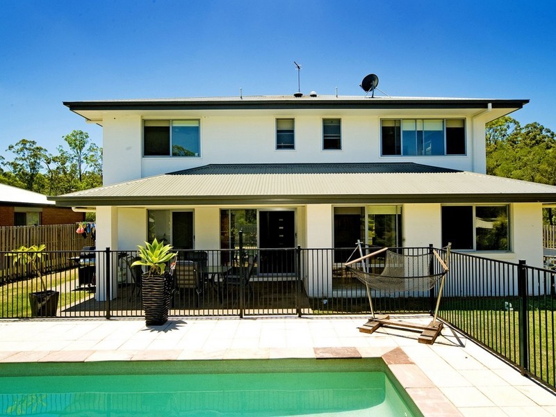 15 Bakers Ridge Drive, Oxenford QLD 4210