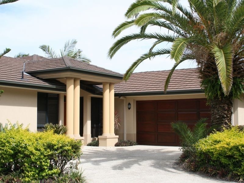 4 River Cove Place, Helensvale QLD 4212