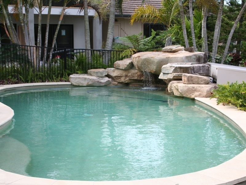 4 River Cove Place, Helensvale QLD 4212