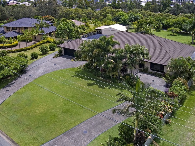 52 Riverdowns Crescent, Helensvale QLD 4212