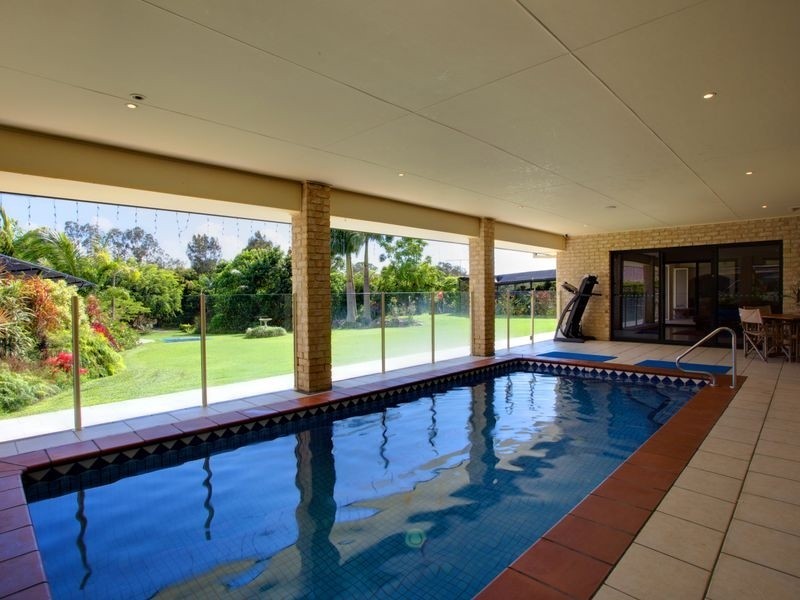 52 Riverdowns Crescent, Helensvale QLD 4212