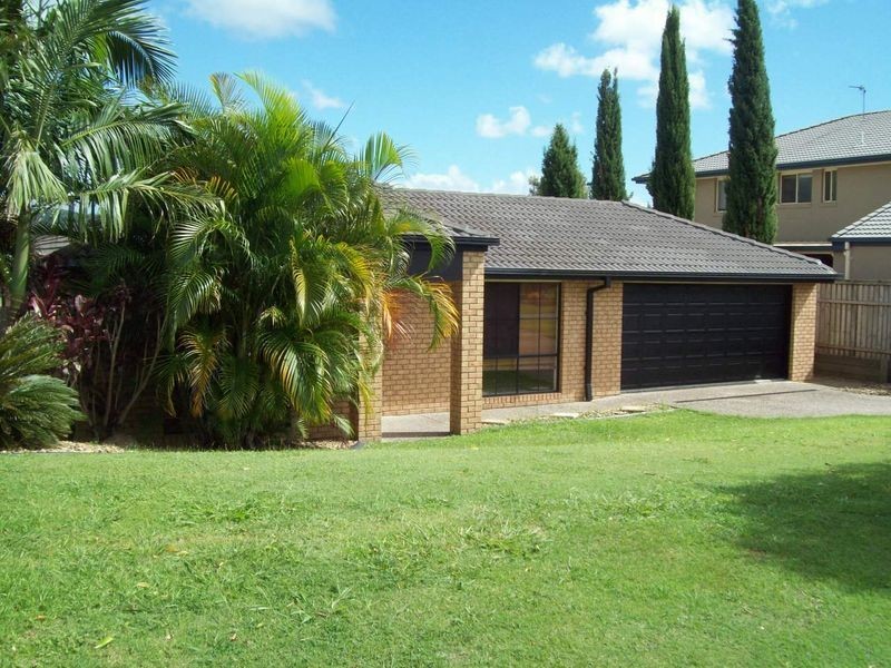 27 Roseapple Circuit, Oxenford QLD 4210