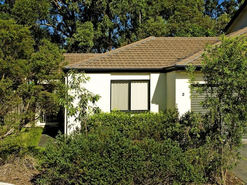 2/590 Pine Ridge Road, Coombabah QLD 4216