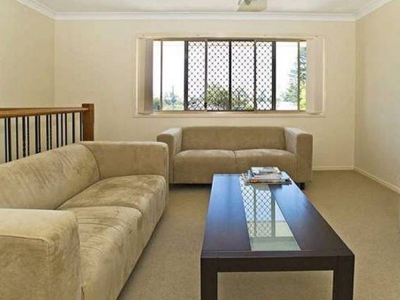 24a Brooke Avenue (Chirn Park), Southport QLD 4215